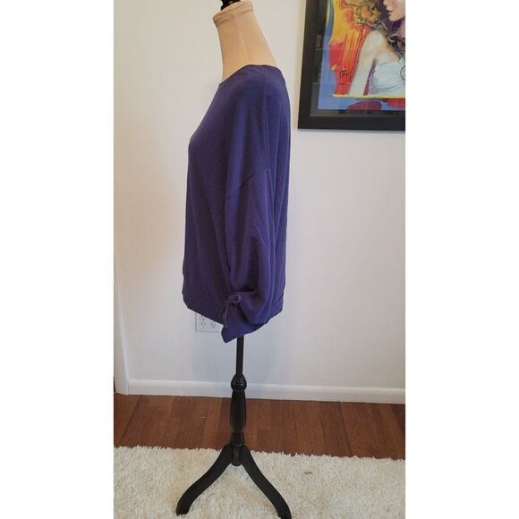 Oversized Fabletics Purple Sweatshirt - Picture 2 of 6